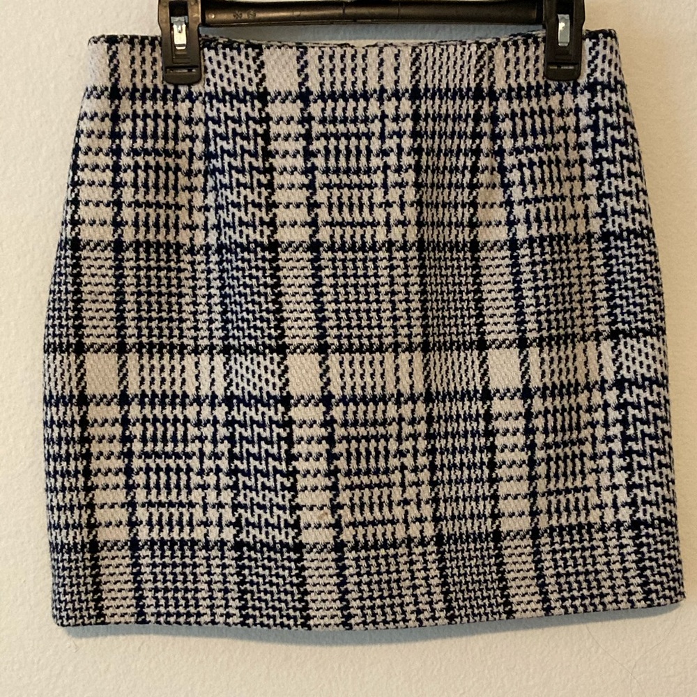 navy and white plaid mini skirt NWT